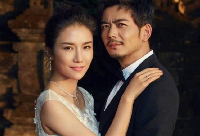 杨烁王黎雯怎么认识的 揭秘夫妻俩结婚几年了