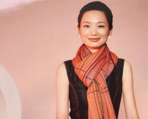《ELLE》中国主编晓雪宣布离职！