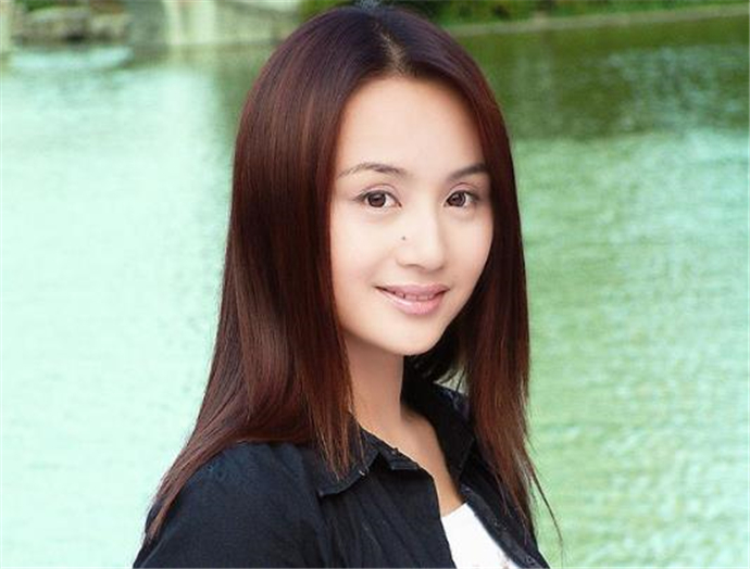 曹颖为什么不红了 在最巅峰的时候嫁人现在在做什么