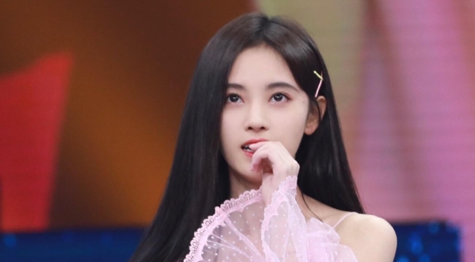鞠婧祎的老公的名字 鞠婧祎至今单身结婚系假的