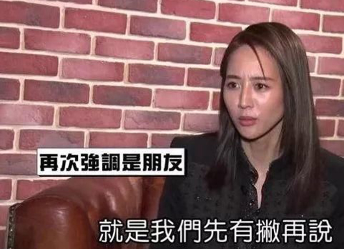 邱泽张钧甯同框 被传恋情后同台稍显尴尬张钧甯完美应对