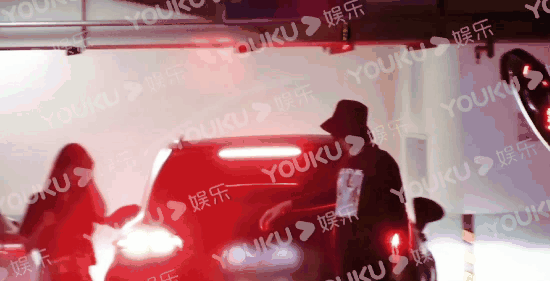 吴亦凡绯闻女友秦牛正威更改用户名 确认参加《青春有你2》