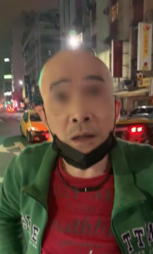 汪小菲晒视频秒删 在台湾街头与陌生男子吵架