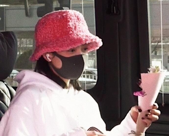 宋茜认出韩国站姐 南韩最大站姐金子应援得到回应