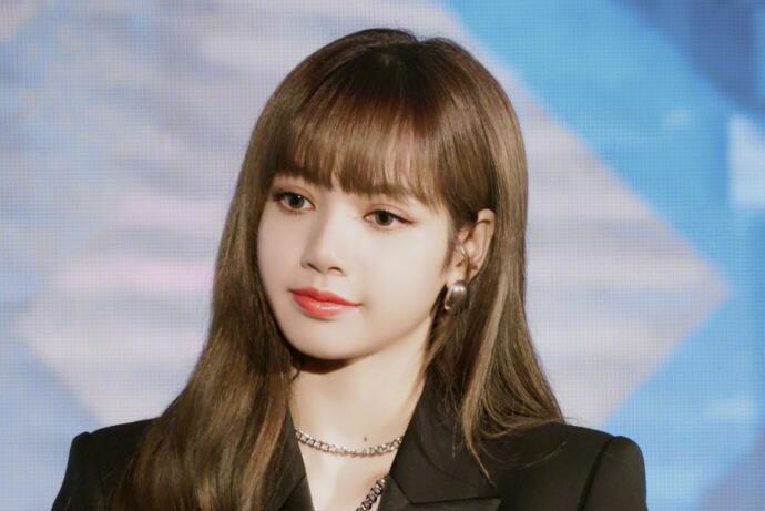 BLACKPINK成员Lisa身高 Lisa中文名字叫什么