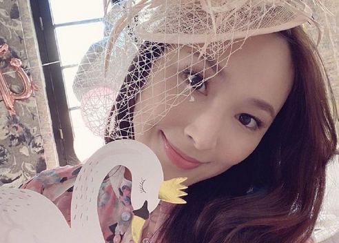 吴佩慈承认已诞下第四胎女儿 开心自曝女儿长得像爸爸