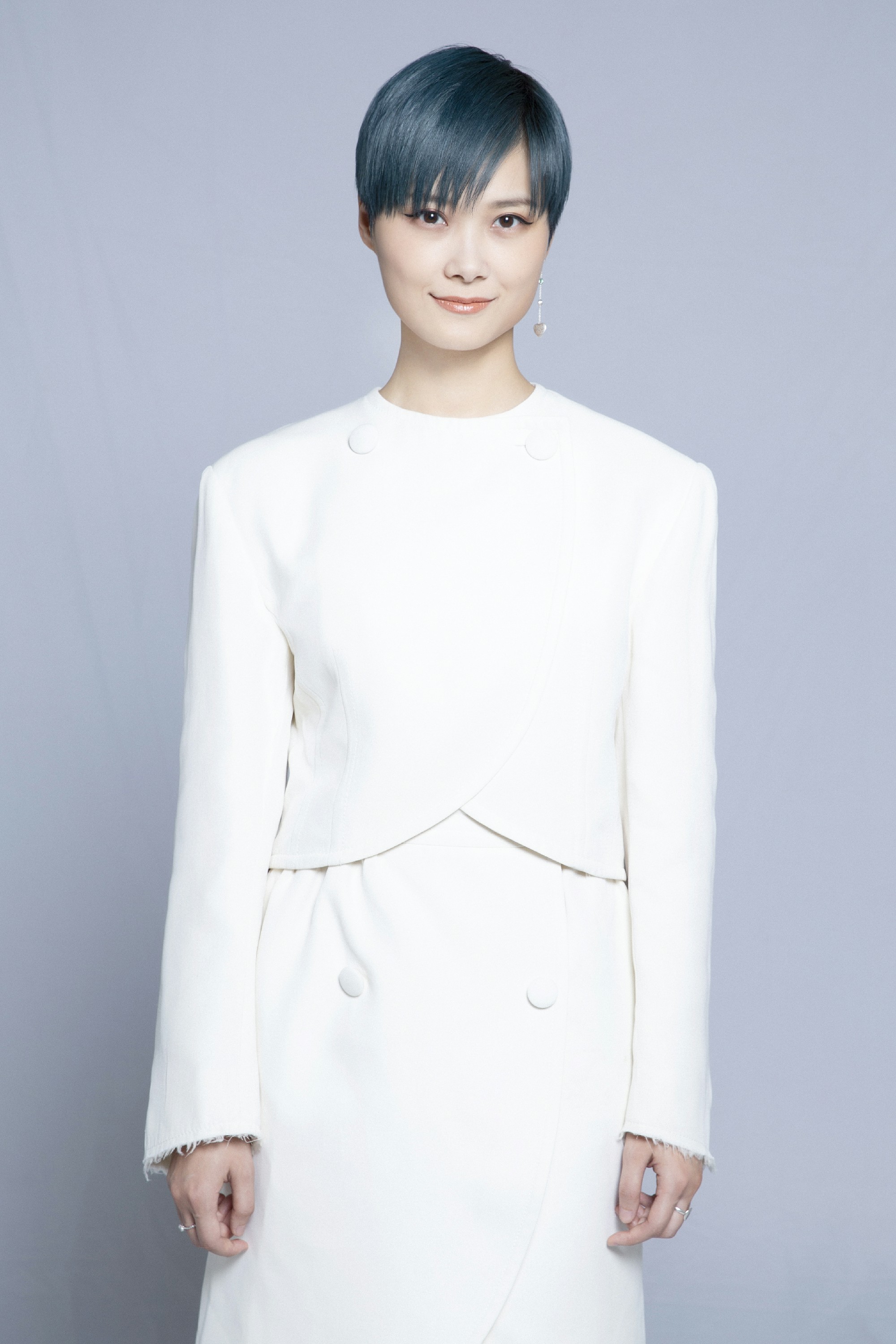 李宇春创作《岁岁平安》 与肖战共同用歌声点亮心愿