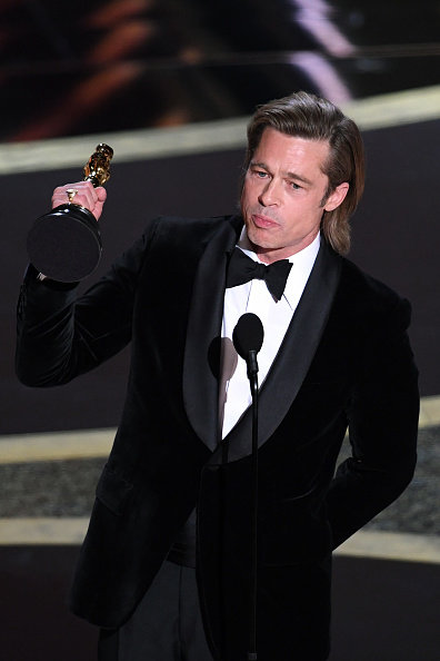 恭喜！布拉德·皮特凭《好莱坞往事》获奥斯卡最佳男配角