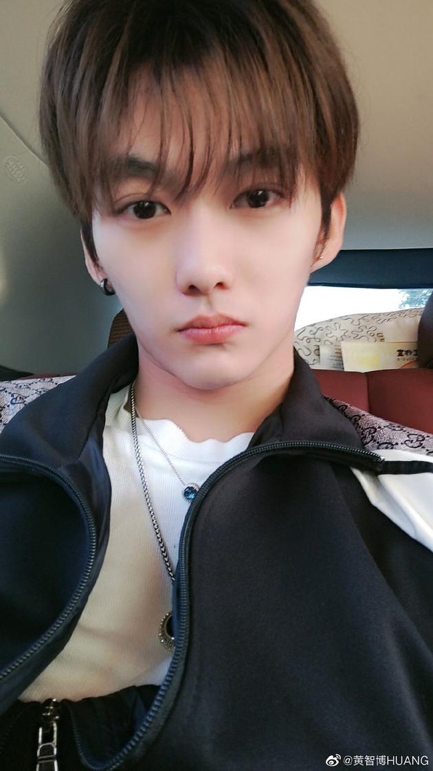 乐华娱乐声明回应黄智博“卖口罩”诈骗被抓：已解除合同