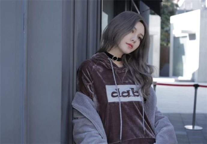 周扬青家里做什么的 周扬青家境比罗志祥还好吗