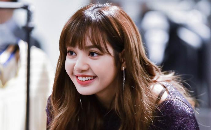 blackpink成员lisa多高多重 lisa为什么叫小五