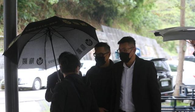 刘真遗体火化家人含泪送别 现场未见辛龙身影