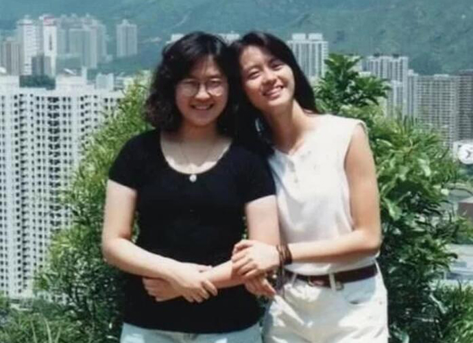 梁咏琪晒15岁美照 5岁女儿惊呼这不是她的风格