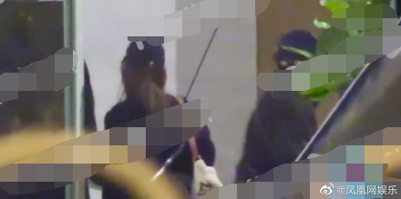 彭昱畅张婧仪同返公寓一夜未出 疑似恋情曝光