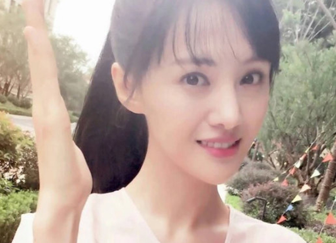 郑爽评论周扬青 指出周扬青还对罗志祥有爱被网友吐槽