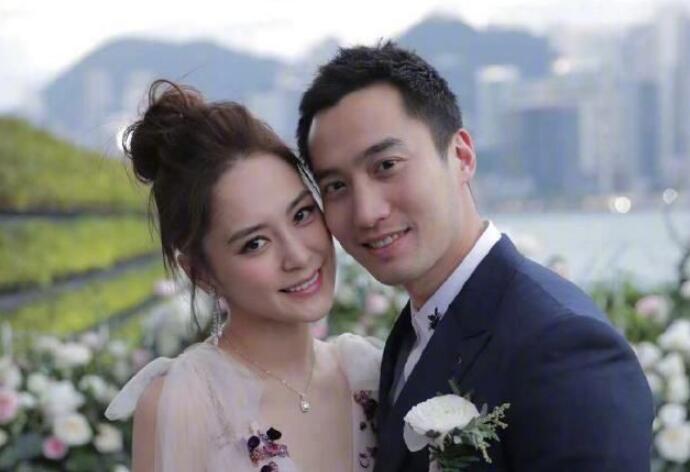 阿娇赖弘国离婚 男方自曝离婚原因为钱维持婚姻