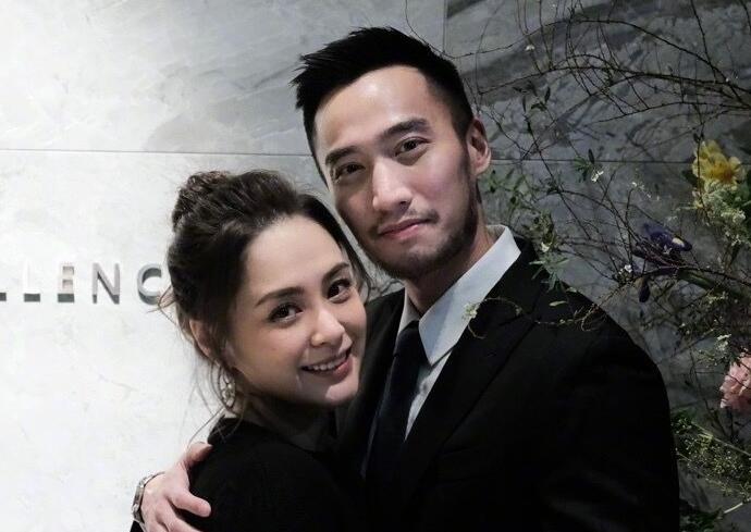 港媒曝阿娇赖弘国离婚导火索 出轨偷吃不是事实和孩子有关