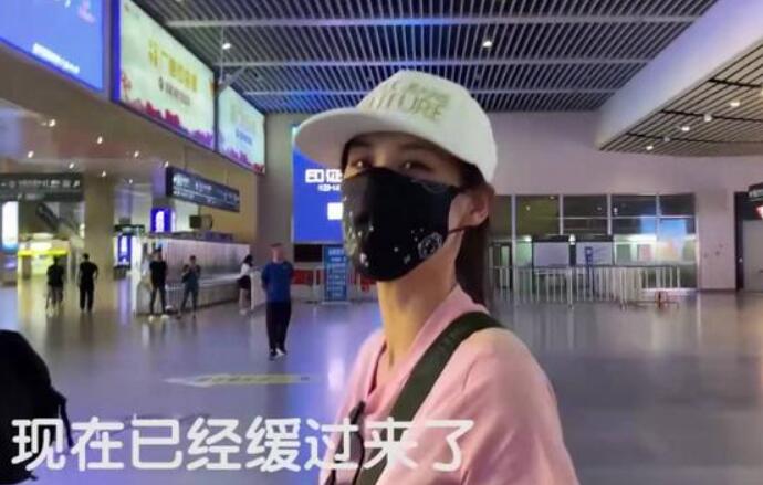 黄圣依4天睡10小时 为出道拼尽全力乘风破浪什么时候播