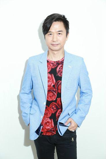 黄舒骏照片