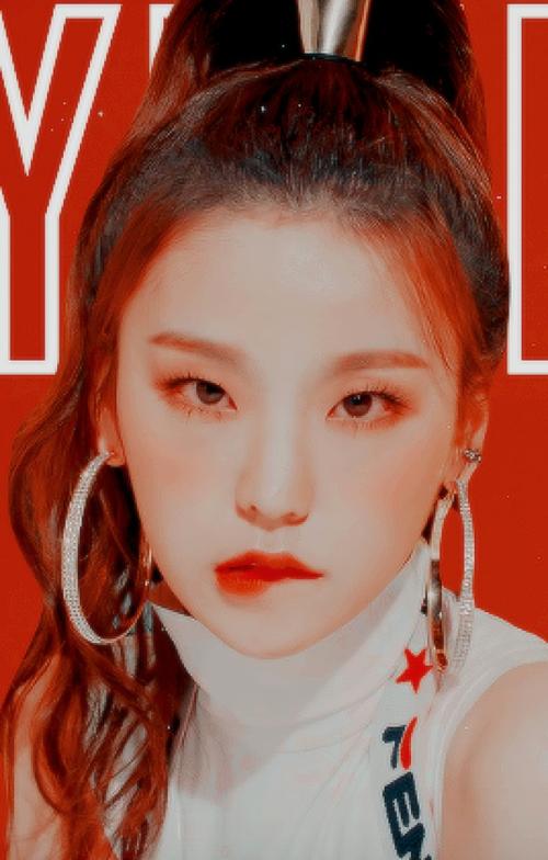 李彩铃照片