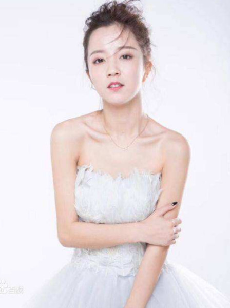 杨凯莉照片