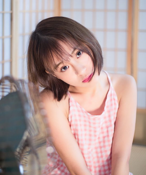 小阿七照片