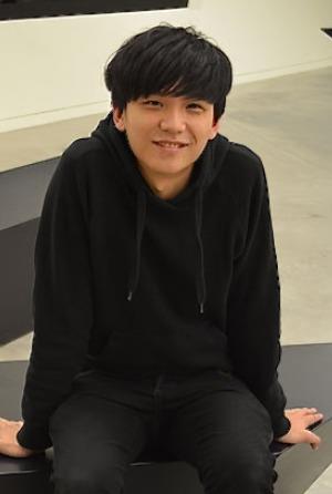 卢镇业照片