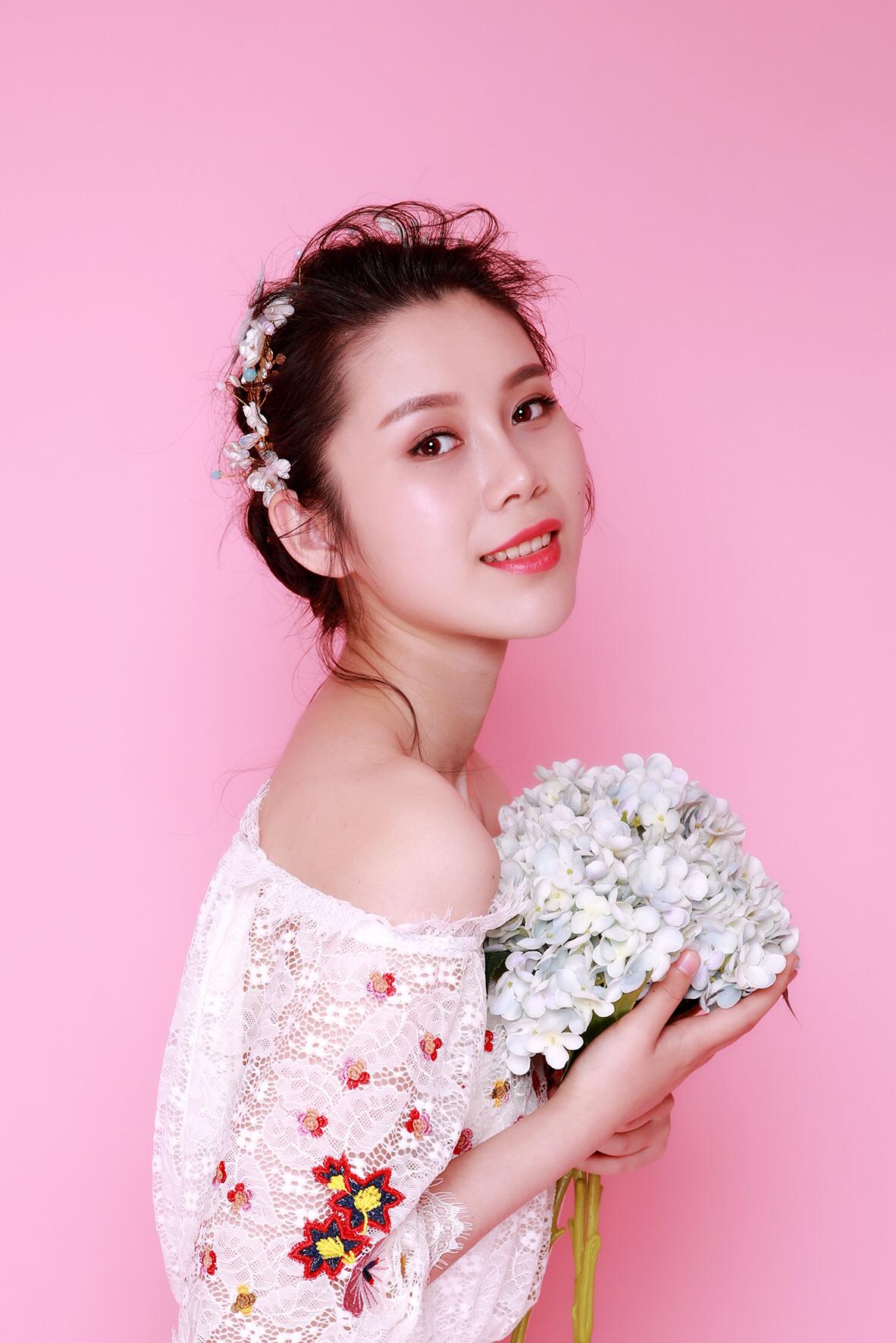 李婧瑶照片