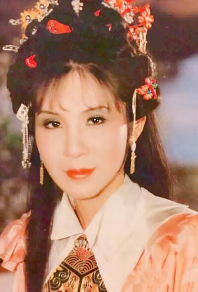 杨钧钧照片