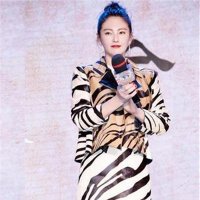 张雨绮产后首露面 生完龙凤胎后火速恢复性感身材