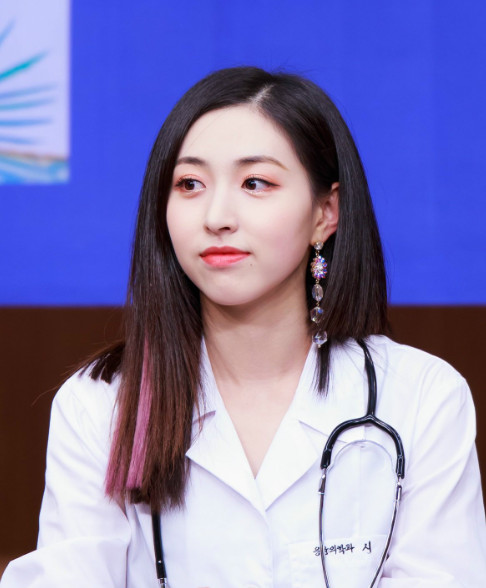 廉斯嘉照片
