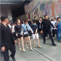 杨超越高跟鞋是怎么回事 杨超越不会穿高跟鞋吗