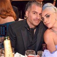 Lady Gaga取消婚约怎么回事 维持4个月婚约手上钻戒消失