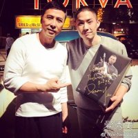 吴建豪甄子丹合影曝光 网友调侃：你是去追星的吧