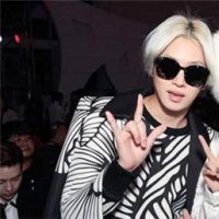 李菲儿疑公开恋情：12年不易不疑 男朋友是金希澈吗？
