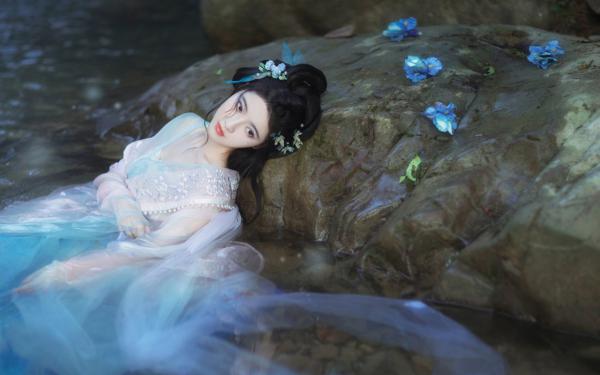 佛女未婚妻清修三年带回十个女儿后免费章节抢先阅读