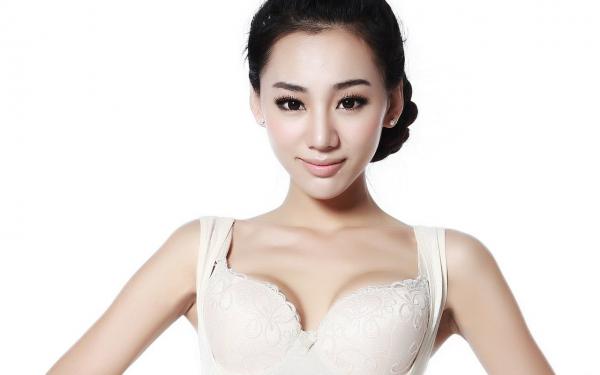 养鱼塘后，竹马影帝哭着求我回来免费阅读 主角安知沈墨