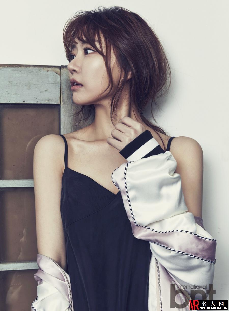 LadyJane时尚写真 明朗活泼展多面魅力(1)