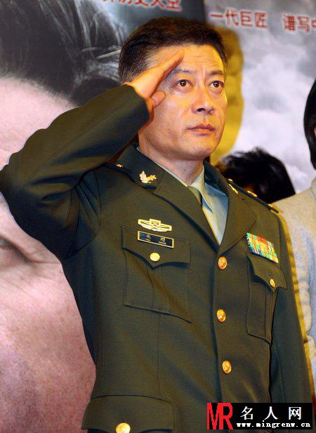 巫刚活动照(1)