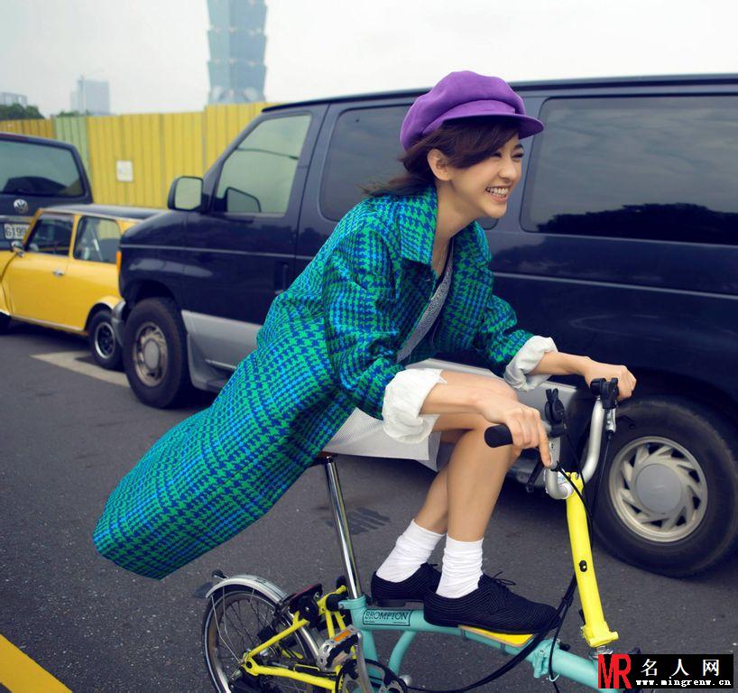 陈意涵高清写真大图 一个人也可以很精彩(1)