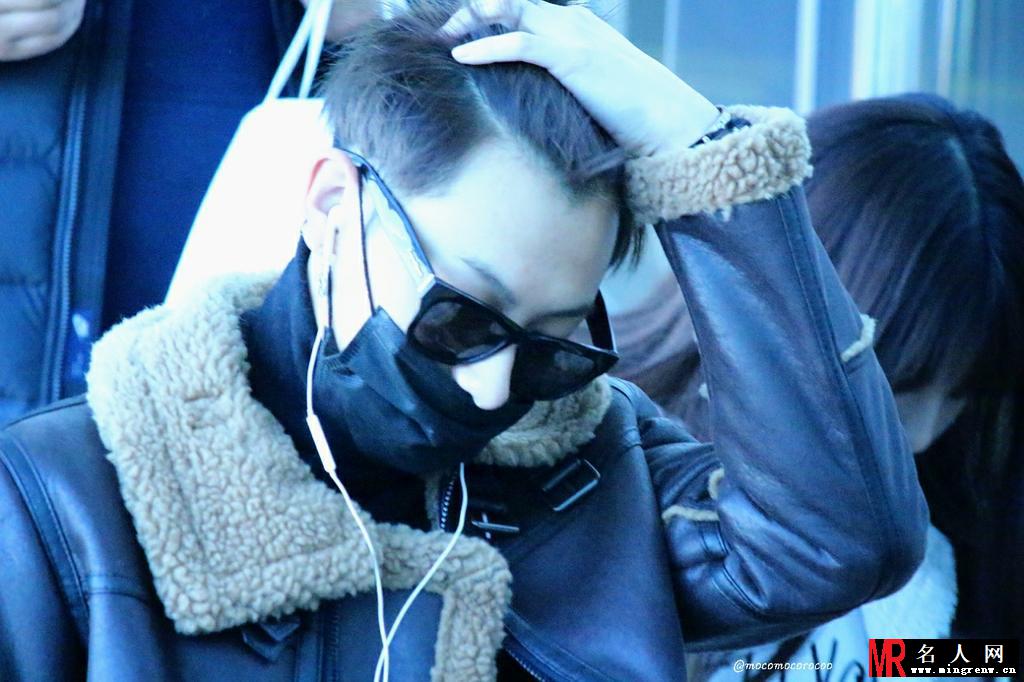2014年11月EXO帅气亮相机场写真日本返韩黄子韬图片写真(1)