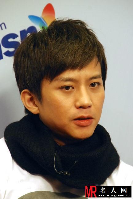内地男演员戏疯子邓超做客MSN(1)