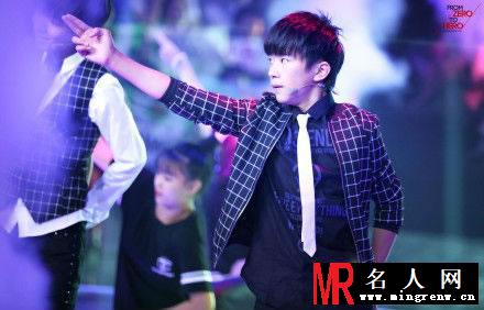 TFBOYS参加《少年中国强》 节目录制(1)