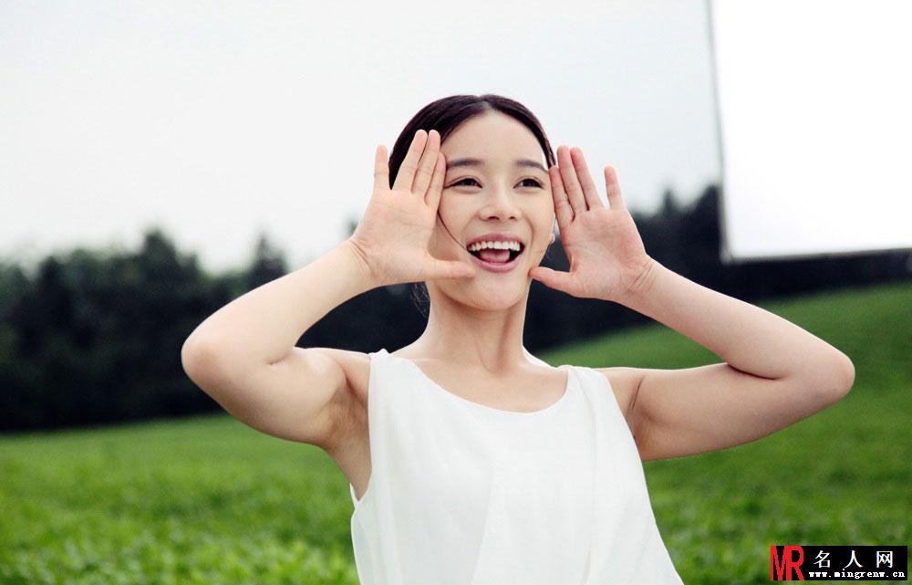 袁姗姗倾情代言优资萊 气质纯真灵动(1)
