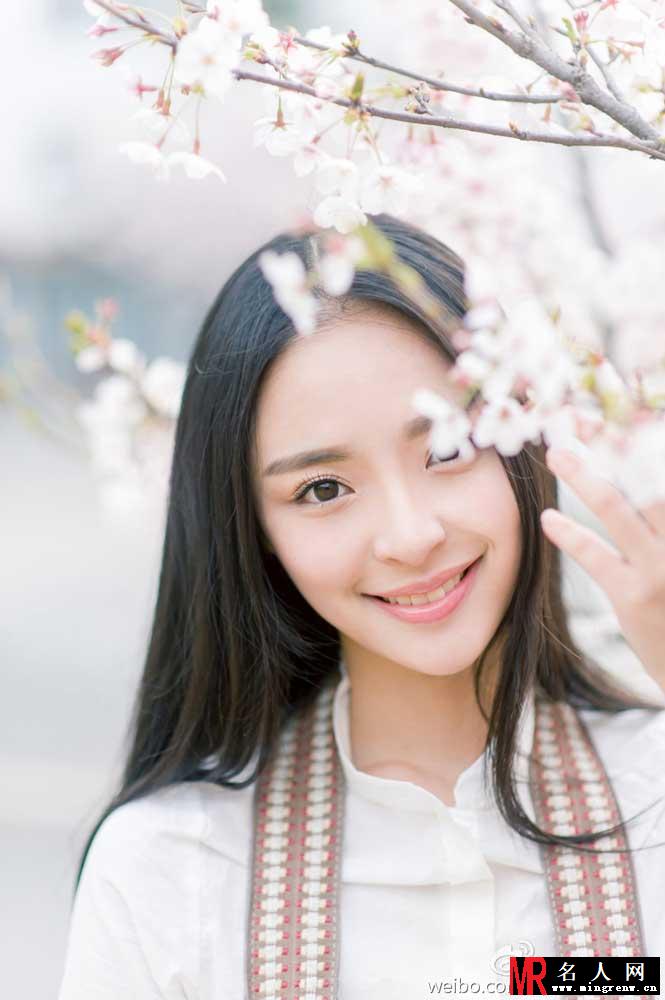 武大再现全能女神 李莎旻子樱花写真完胜黄灿灿(1)