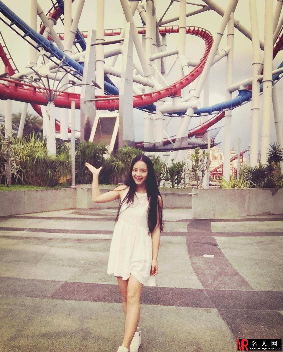 武大校花大pk 黄灿灿吴倩王維琳李莎旻子美照集合(1)