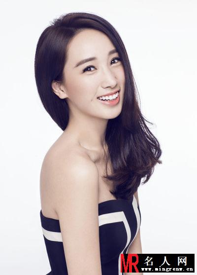 李依蔓婚纱大片曝光 笑容灿烂美丽动人(1)