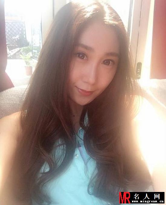 名嘴水均益女儿水亦诗私照 清纯动人继承父业(1)
