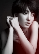 王丽坤性感写真曝光 俏丽短发高贵冷艳(10P)