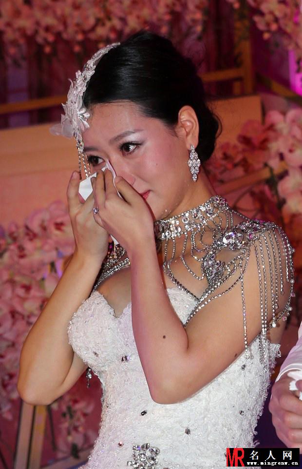 白冰大婚现场照 亲吻老公自曝有宝宝(1)